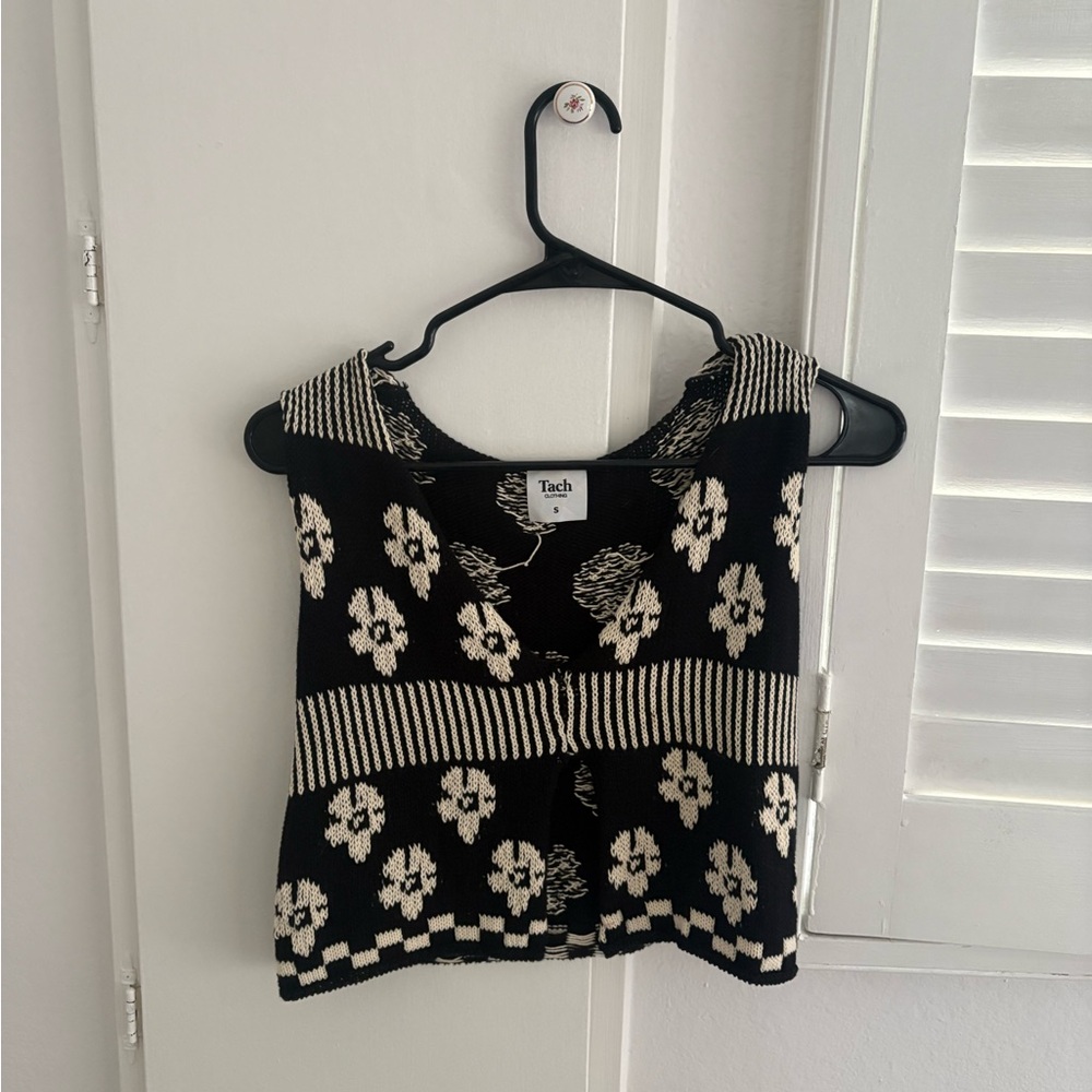 TACH Lorenza Floral Knit Vest